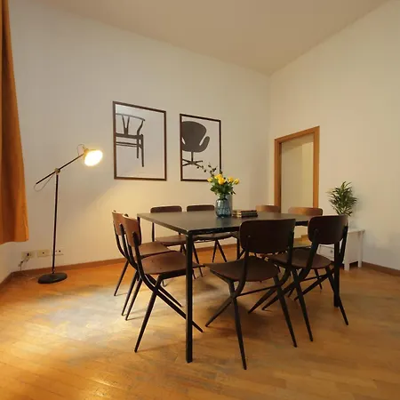 Apartment Giant Borghese *