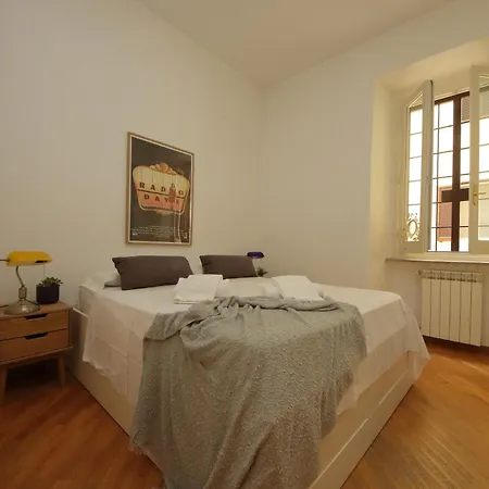 Giant Borghese Apartment Rom