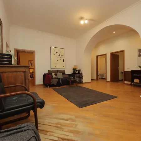 Apartment Giant Borghese *