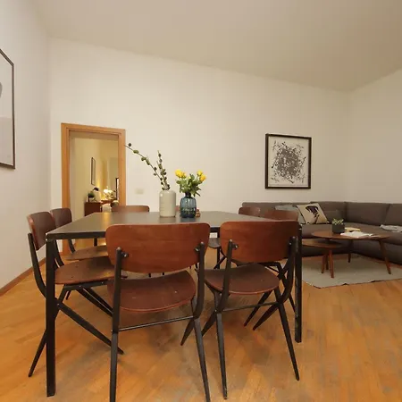 Apartment Giant Borghese Rome