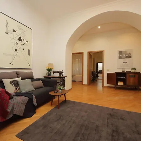 Apartment Giant Borghese