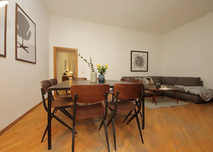 Apartment Giant Borghese Rome