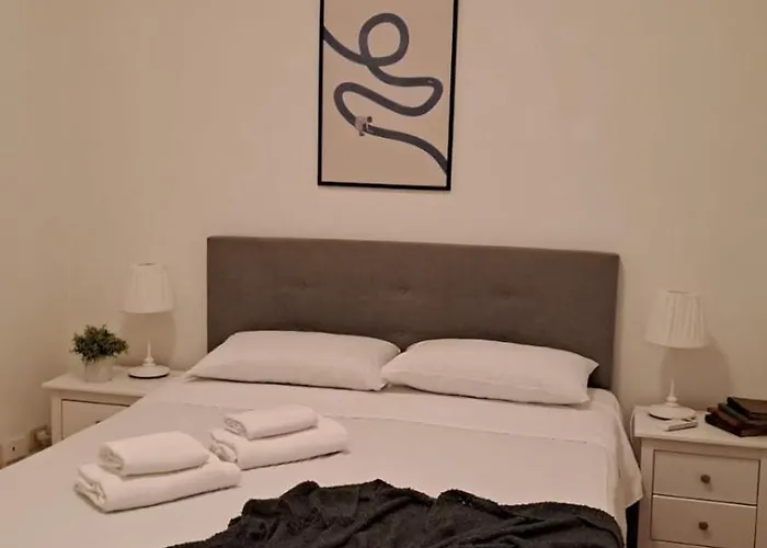 Giant Borghese Apartment *